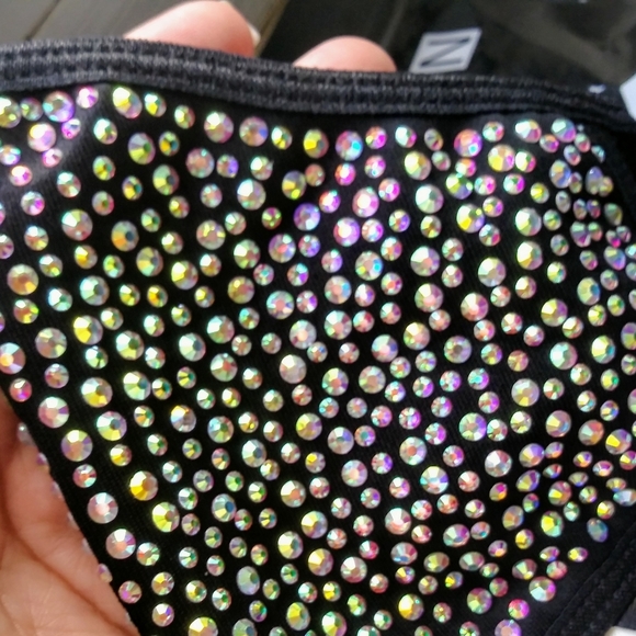 Face Mask - Picture 3 of 12